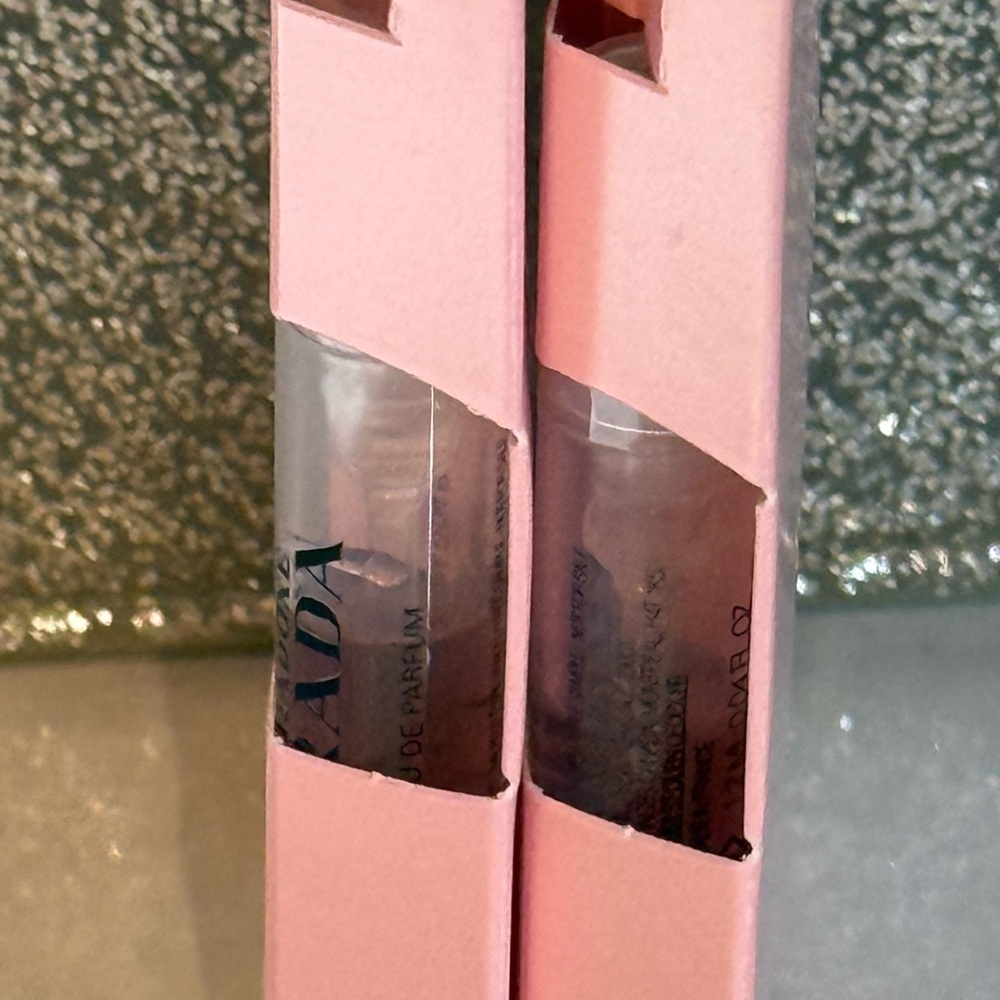 5 for $25 item ๐บ Prada Paradoxe Samples x2 - Picture 2 of 2